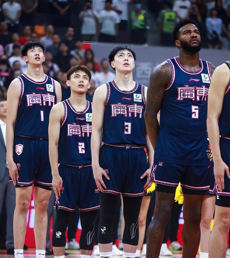 九游娱乐-广东宏远迎全明星赛关键赛，国际比赛日造点机会，话题不断，控场能力受关注的简单介绍